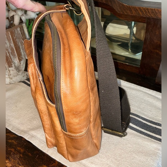 NWOT Bed Stu Leather Beau Unisex Backpack Sling Bag Tan Rustic MSRP $260 - Picture 4 of 12
